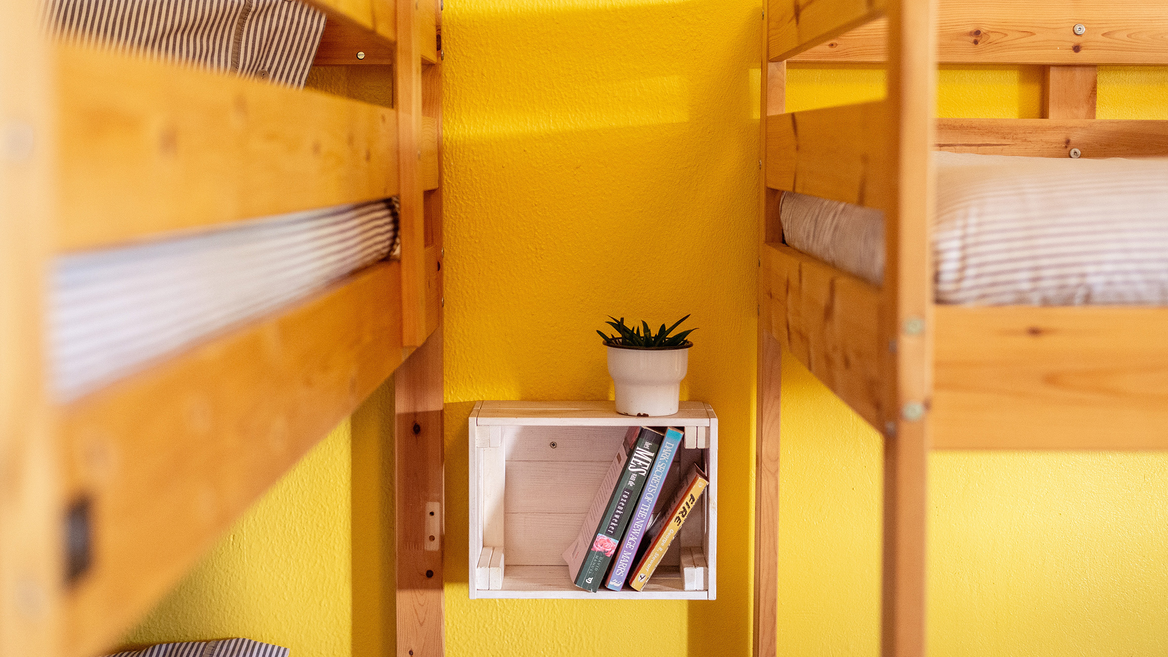 moka_surf_yoga_portugal_shared-room_bed