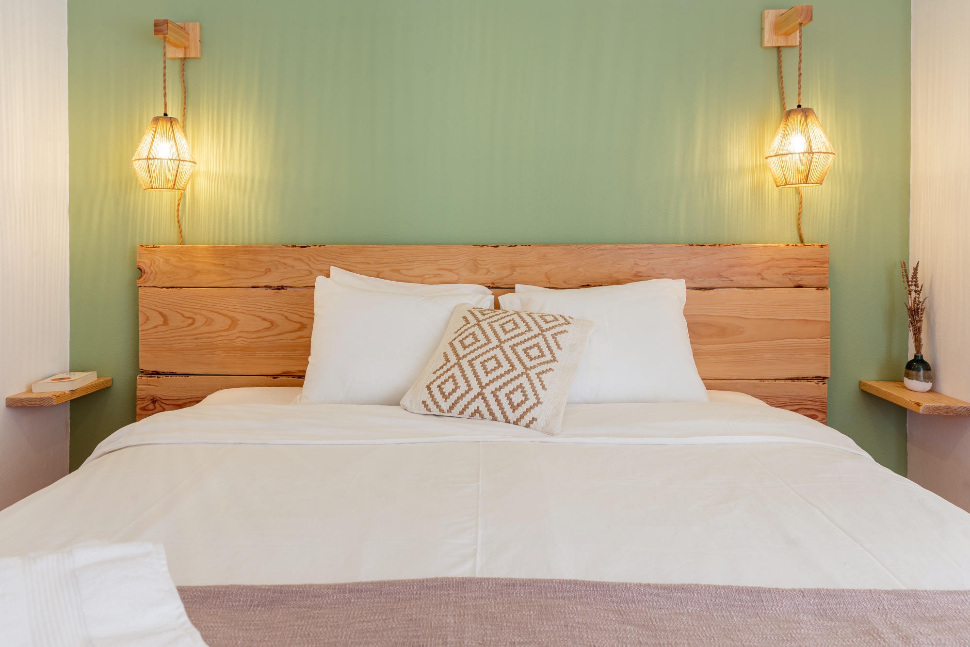 double-room_wood_retreat_surf_yoga